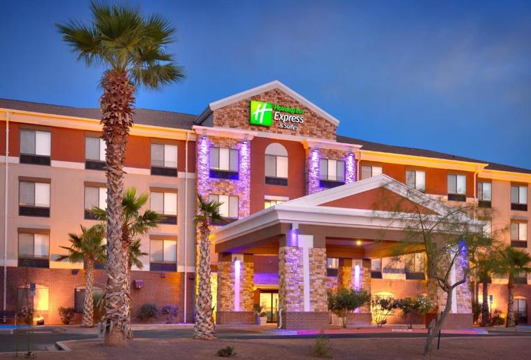 HOLIDAY INN EXPRESS & SUITES I-10